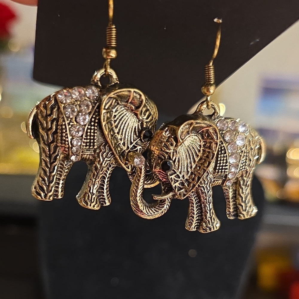 Source Unknown Gold Elephant Dangle Earrings With… - image 2